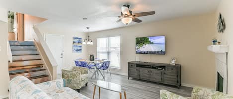 Welcome to Gone Coastal! 
This 2 bedroom condo is the perfect place to relax and reset from the hustle and bustle of day to day life!