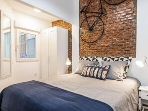 Room 1 with double bed