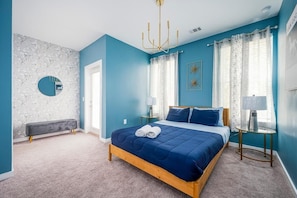 Spacious mater bedroom with the second balcony! Stylish !
