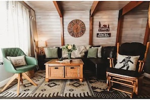 A warm Yeti den allowing for memories to be made together. 