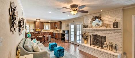 Fort Worth Vacation Rental | 3BR | 2.5BA | 2,300 Sq Ft | Step-Free Entry