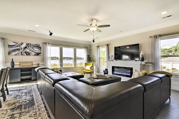 Norfolk Vacation Rental | 4BR | 2.5BA | 2,600 Sq Ft | Stairs Required for Access