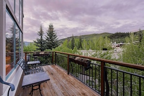 Private Deck