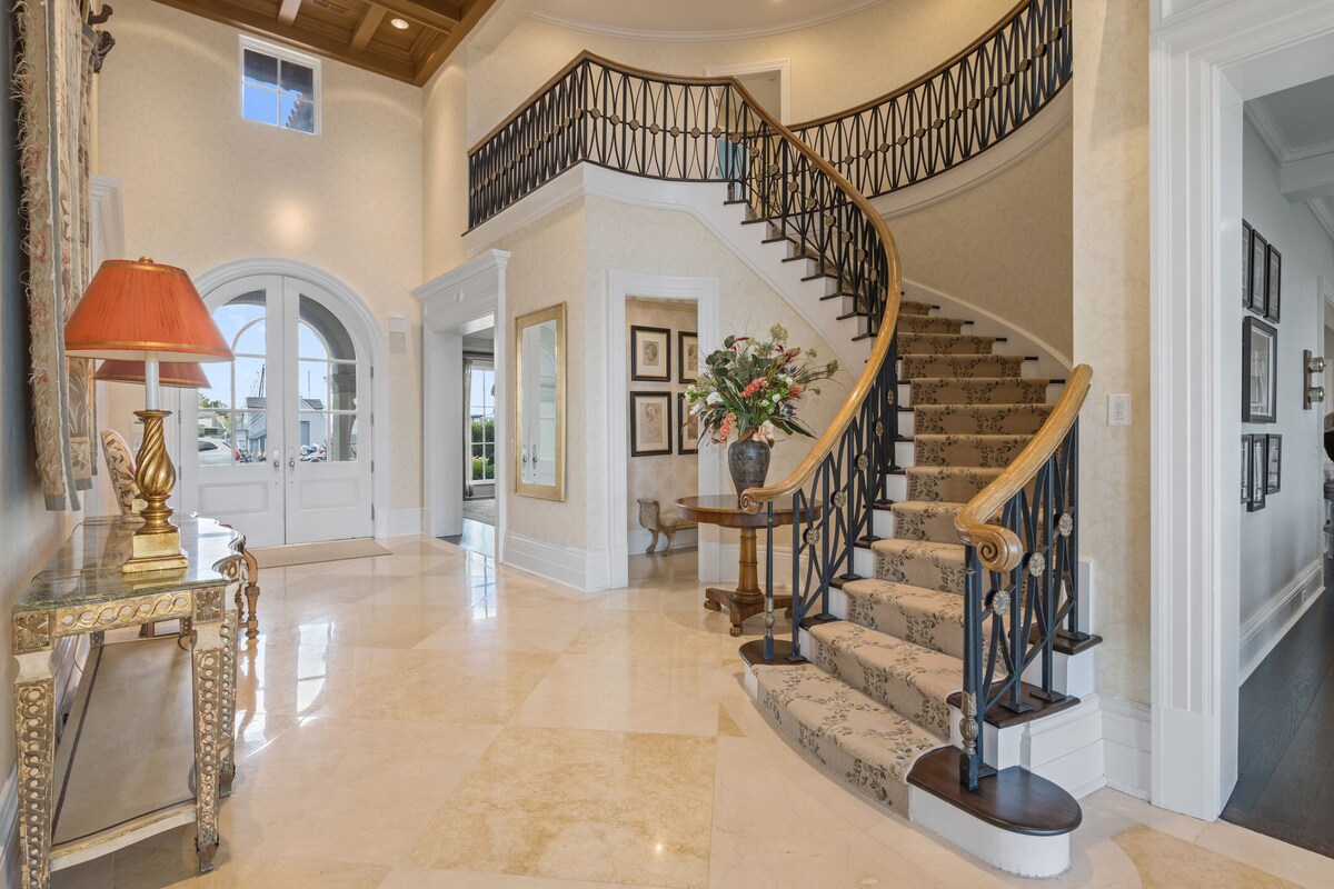 Exquisite Waterfront Villa