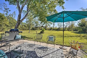 Private Patio | Spacious Yard | Gas Grill | Fire Pit