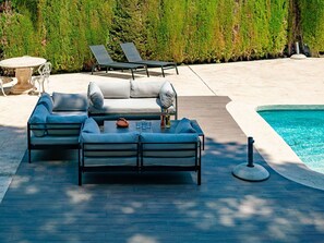 Pflanze, Wasser, Möbel, Couch, Azurblau, Gartenmöbel, Tabelle, Rechteck, Studio Couch