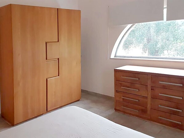 Propriété, Cabinetry, Bois, Design Intérieur, Tiroir, Confort, Tache De Bois, Sol, Sol