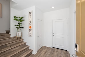 Entry Way / Garage Door Entrance / Storage 