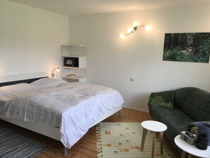 Ferienwohnung Am Moosweg, 100qm, Terrasse, 1 Schlafzimmer, 1 Wohnzimmer, max 4 Pers-Schlafzimmer