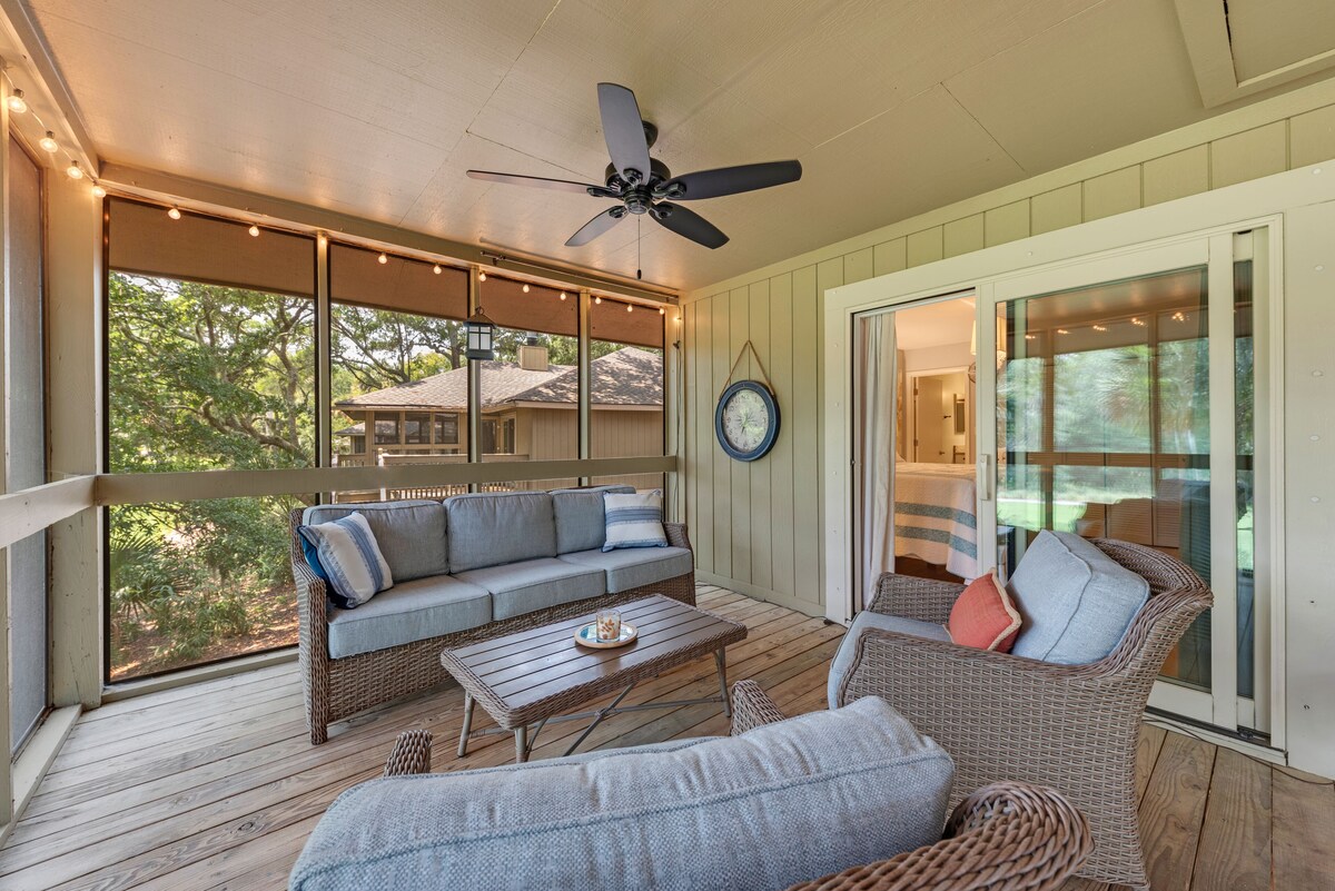 Close to Beach! Large Screened Porch! Golf Course View! Amenity Cards!