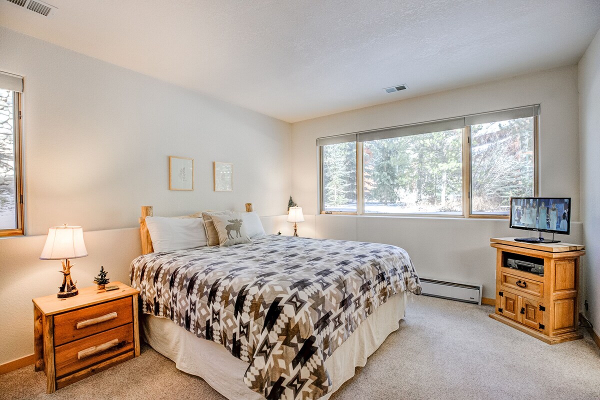 Windflower Retreat: Beautiful Dog Friendly Home