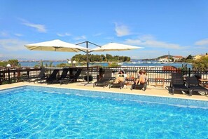 Holiday Home Swimming Pool