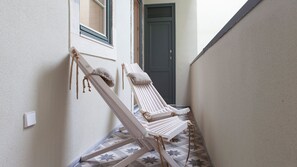 Enjoy the sun in this private balcony.
#outdoor #balcony #portugal #pt #lisbon