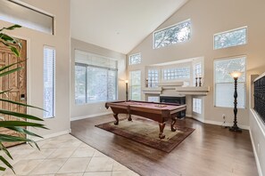 Full Size Pool Table