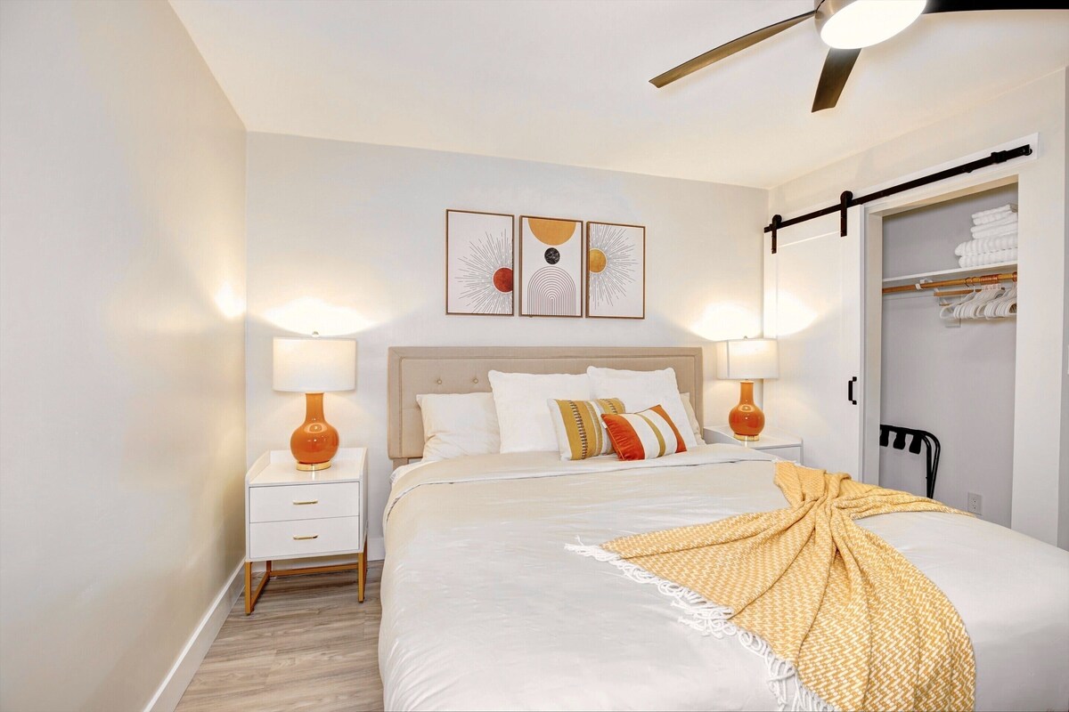 Newly Updated Modern Scottsdale Condo Old Town