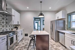 Kitchen | 1st Floor | Complimentary Spices