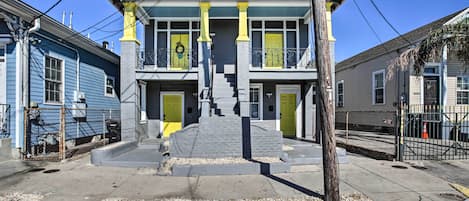 New Orleans Vacation Rental | 2BR | 1.5BA | 1,100 Sq Ft | Stairs Required
