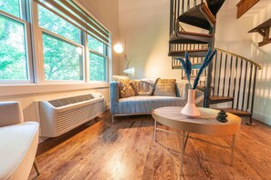 Chimney Hill – 04) Second Floor Suite 4