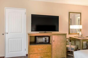 Spacious unit with a King size bed and flat screen TV