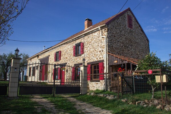 Extérieur maison de vacances [été]