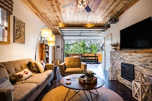 Living Room - 3