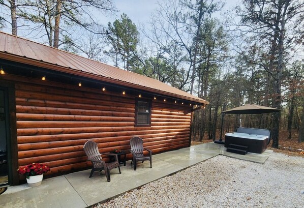 New porch and hot tub!