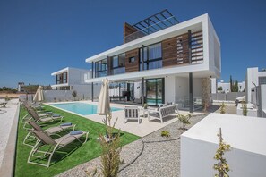 Garden and Pool area