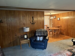 Living room (2)