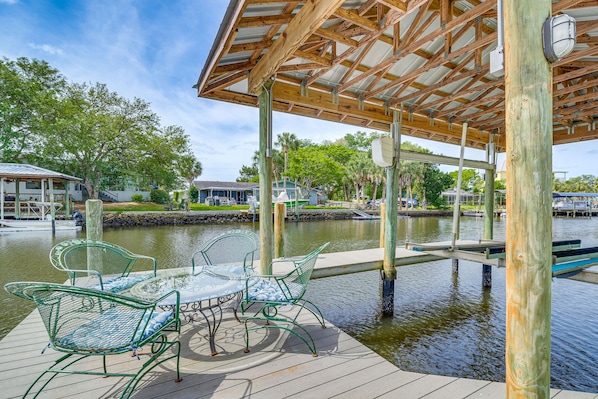 Crystal River Vacation Rental | 3BR | 2.5BA | 2,093 Sq Ft | Step-Free Access