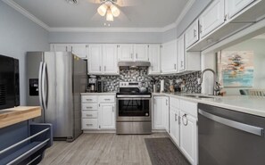 Kitchen (1)