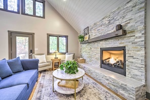 Living Room | Fireplace | Ceiling Fans | Central Heating & Air Conditioning