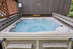 Private Hot Tub seats 4-6