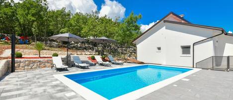 pool