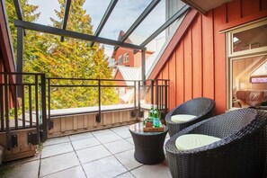 Private deck