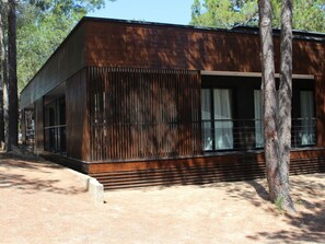 Fenêtre, Ciel, Bois, Arbre, Tronc, Paysage, Zone Rurale, Chalet, Bâtiment, Loisir