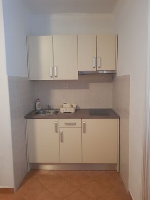 SA1(2): kitchen