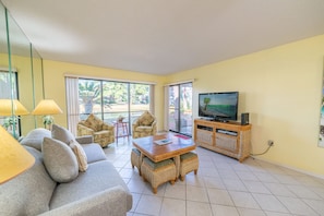 You'll love this ground floor 2 bedroom, 2 bathroom villa that sleeps up to 8