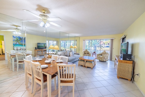 Welcome to Paradise Palms, Edgewater Villa 3005 in beautiful Panama City Beach, Florida