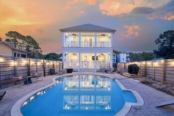 Spend Fall with Us! Private Pool! 5 Adult Bikes! 30A Beaches!