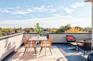 Rooftop dining on 4th floor