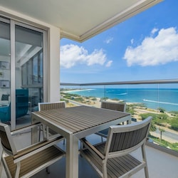 Balcony w/ furniture