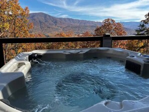 Relaxing Hot tub with incredible views