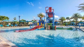 Main pool water feature