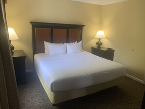 Upstairs bedroom has a comfy queen size bed. Beds are made and waiting for you!