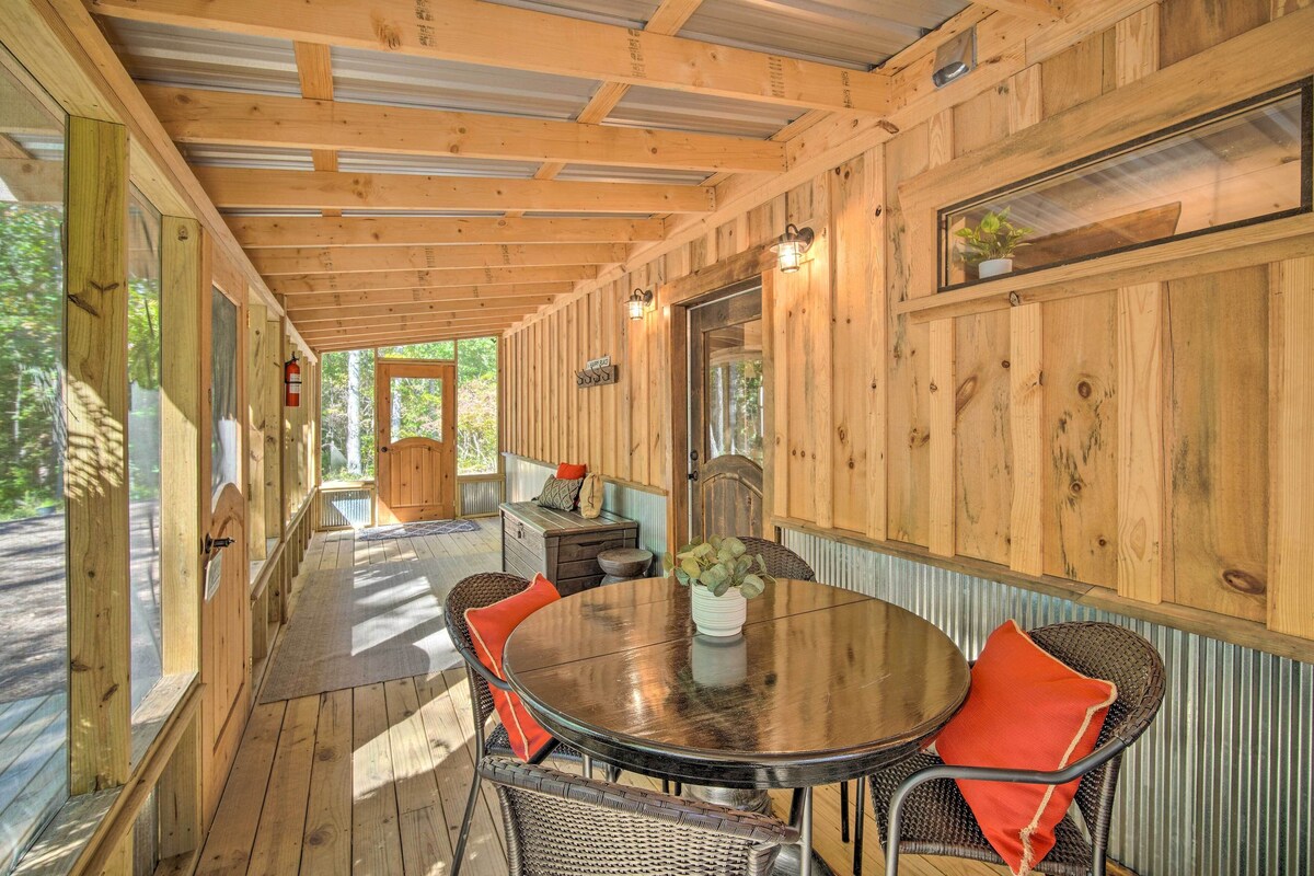 Stunning Cabin Getaway w/ Private Hot Tub!