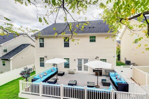 Patio | Umbrellas | Gas Grill | Sitting Area