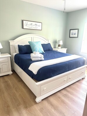 Master bedroom with King Bed