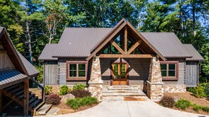 Copperline Lodge - Luxury Mountain Cabin Entrance