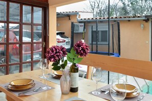 Outdoor dining