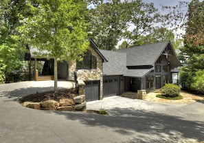 Welcome to The Noonday Lodge!
